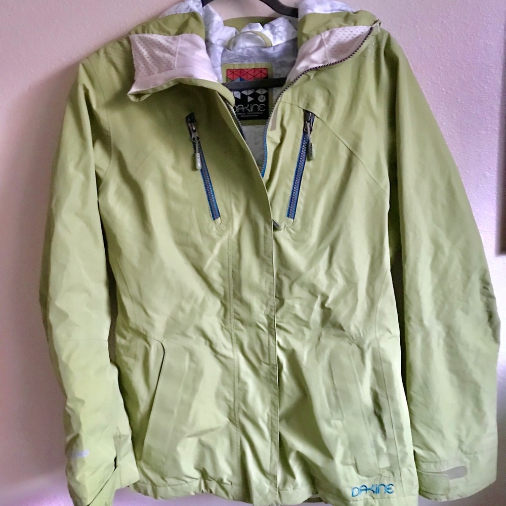 Brand New Medium Dakine Snowboard jacket.